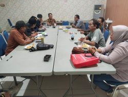 Pemerhati Kebijakan Publik Hibahkan Buku untuk DPD IWOI Jombang, Rencana Bedah Buku Batal