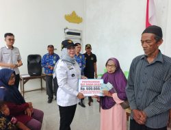 Hj. Rizki Puspa Dewi Serahkan BLT DD November–Desember untuk 22 KPM