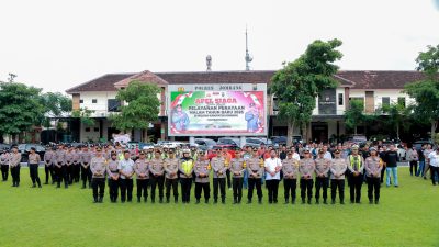 Ratusan Personel Polres Jombang Disiagakan dalam Pelayanan Pengamanan Malam Tahun Baru 2026