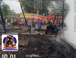 Lupa Matikan Kompor, Rumah dan Lima Kendaraan di Desa Mayoa Pamona Selatan Hangus Terbakar